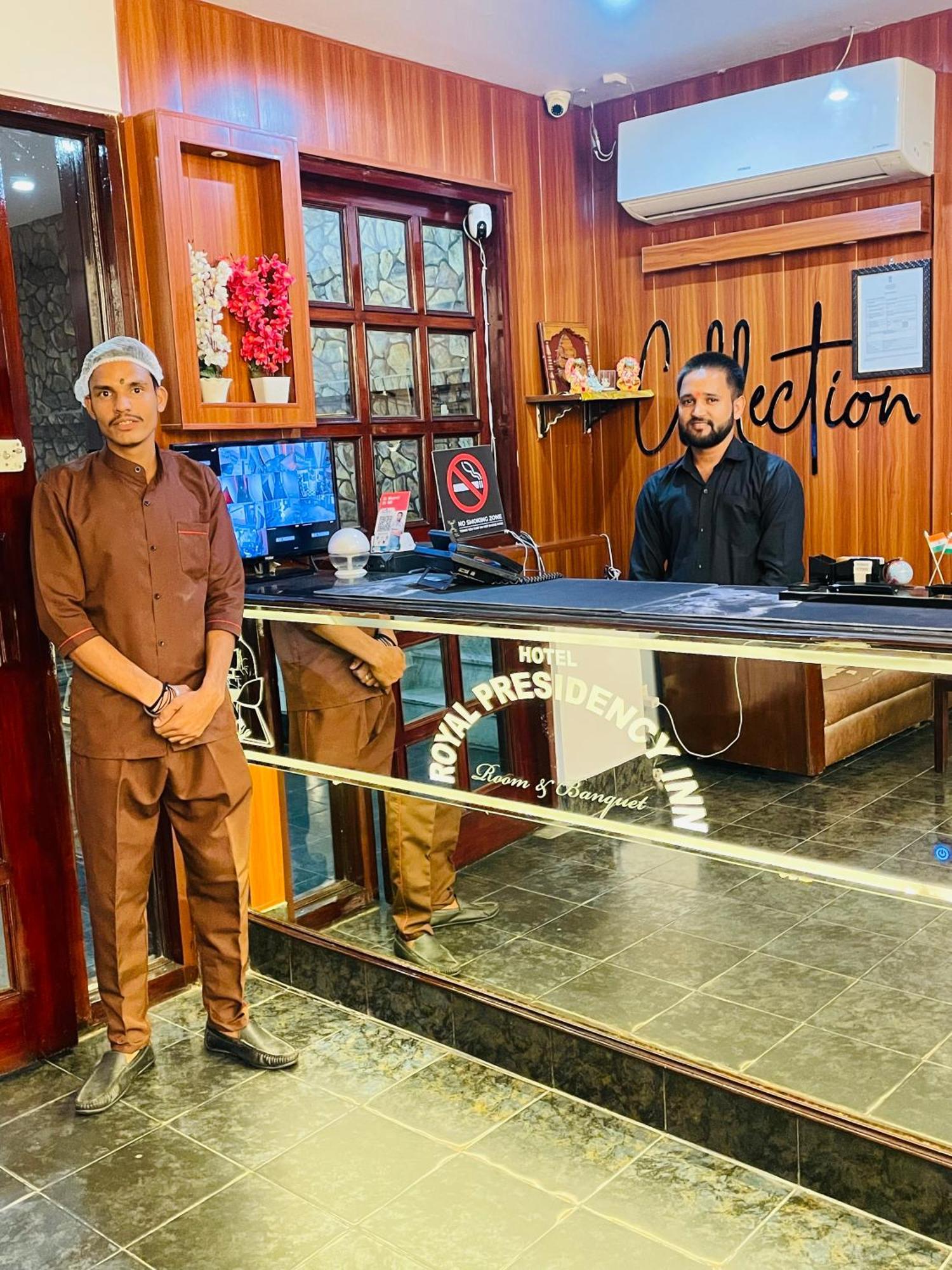 The Royal Presidency Inn Lucknow Esterno foto