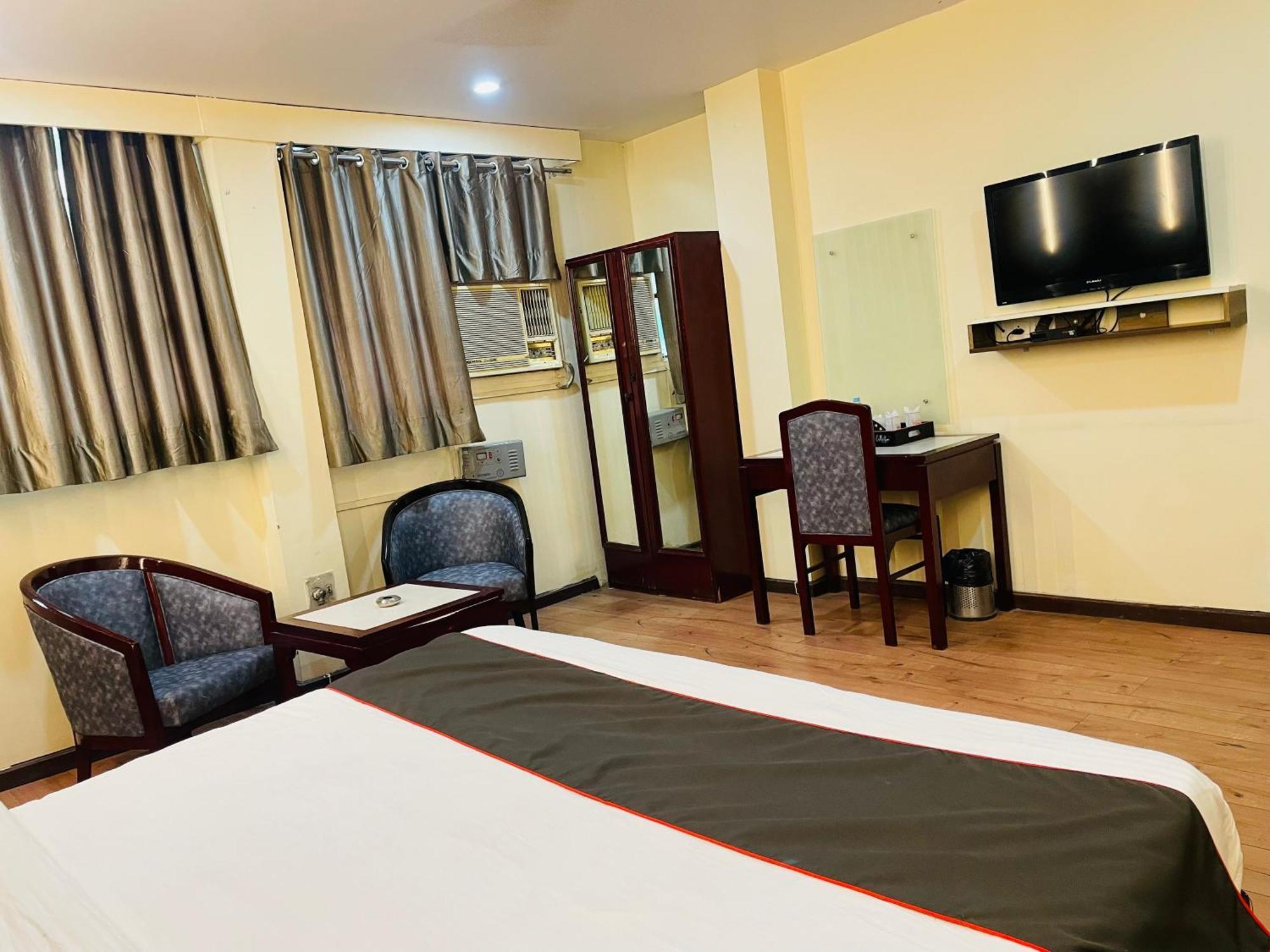 The Royal Presidency Inn Lucknow Esterno foto